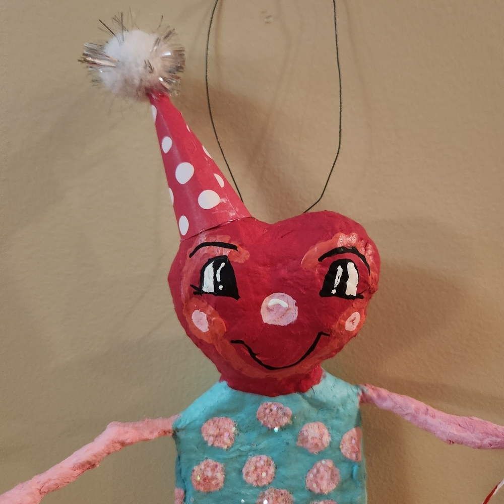 New handmade vintage/antique inspired Valentine person made of spun cotton. - Picture 2 of 2